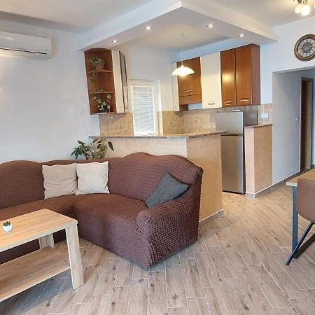 Sobra Adriatic - Apartment With Jacuzzi מראה חיצוני תמונה