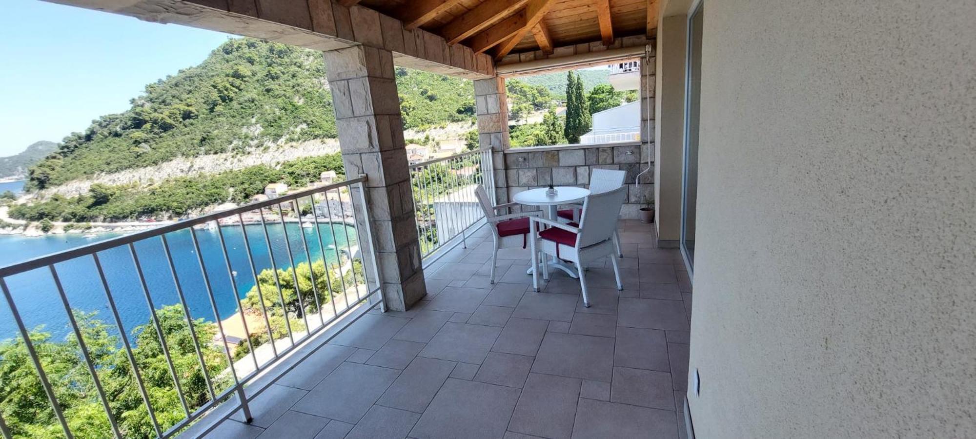 Sobra Adriatic - Apartment With Jacuzzi מראה חיצוני תמונה