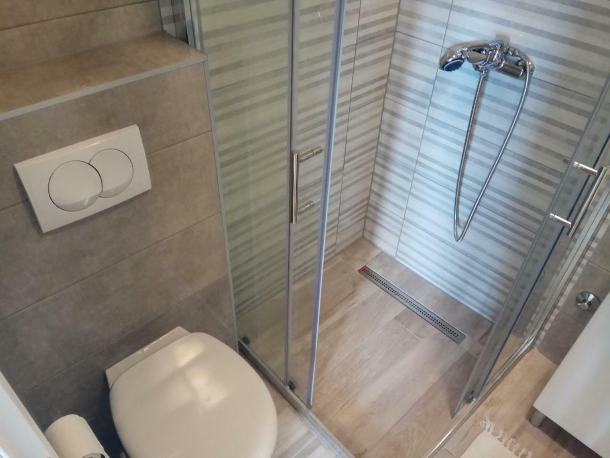 Sobra Adriatic - Apartment With Jacuzzi מראה חיצוני תמונה